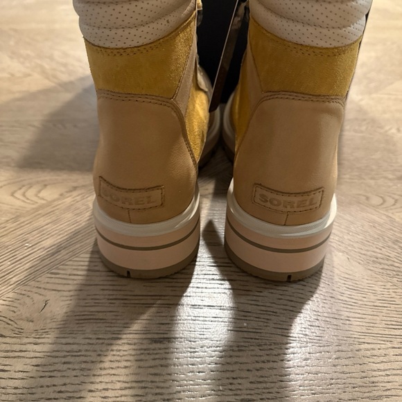 Sorel Women's Lennox Lace Cozy Stacked Waterproof NL4842-712 size 9.5 - Picture 3 of 5